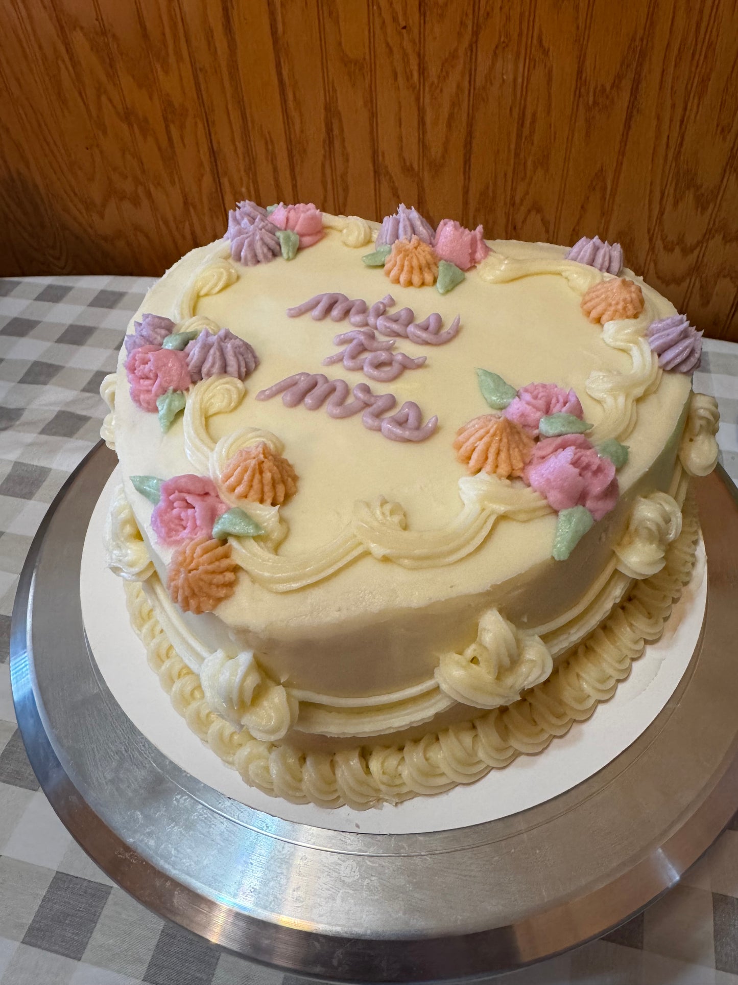 Custom Round Cakes